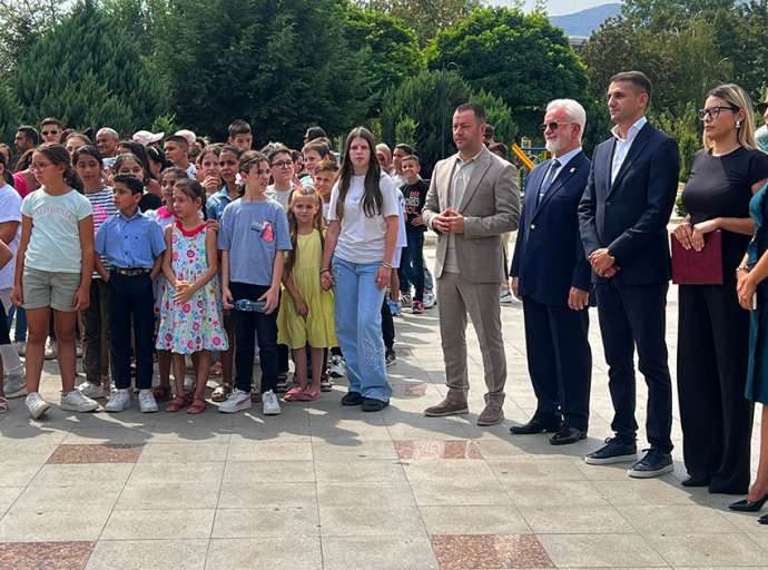 Универзитет Скопје со директна поддршка за најранливите категории деца!