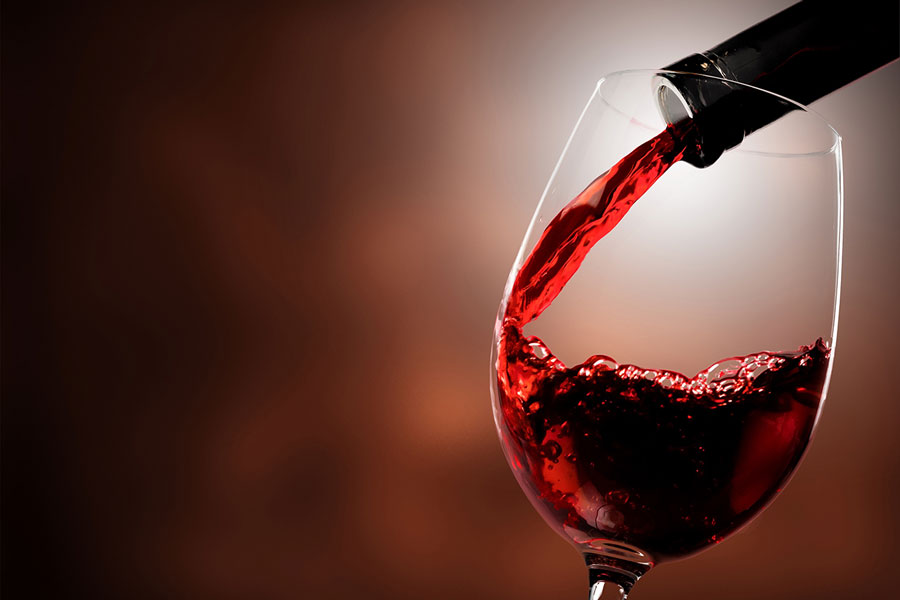 Постои традиција на консумирање на македонско вино и тоа е гордост на секој Македонец.